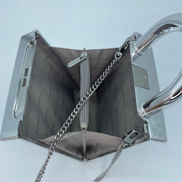 Michael Kors Purse - Picture 4 of 9